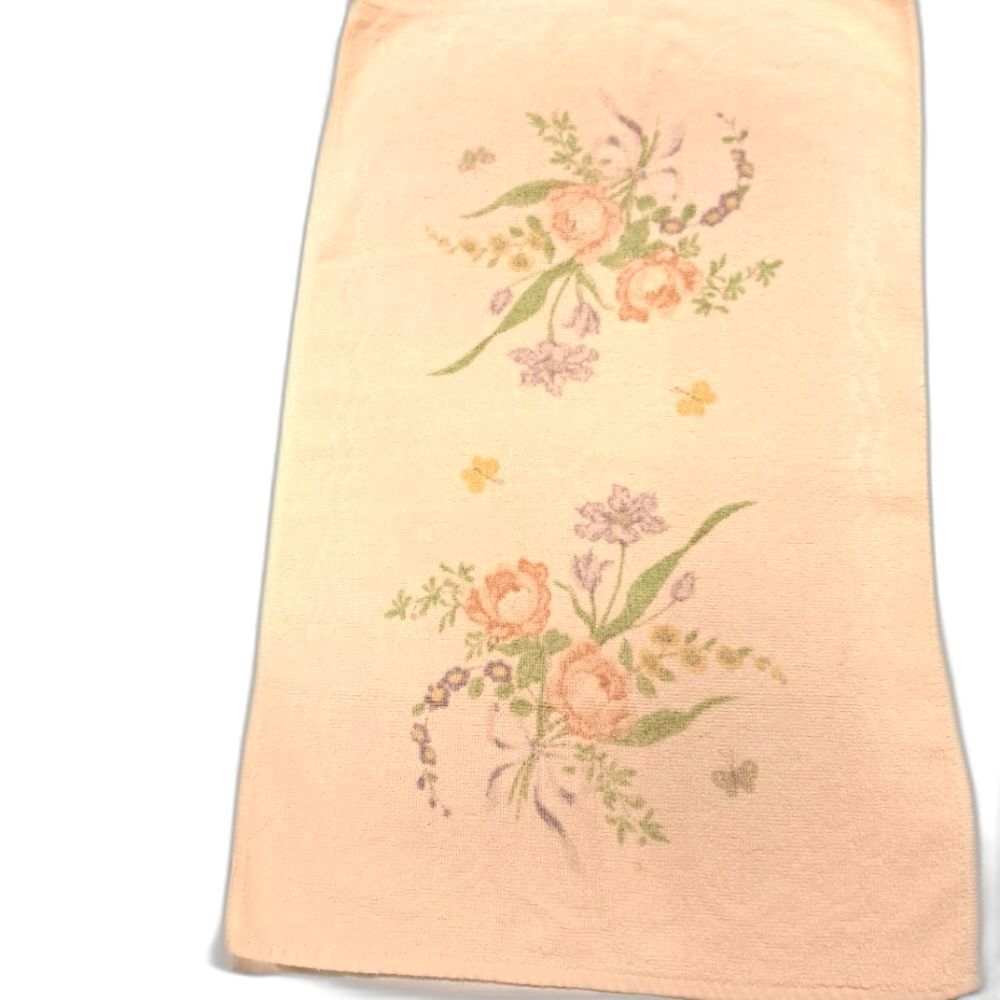 Vintage JCPenny kitchen hand towel floral while yellow flowers